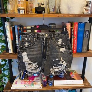 Signature8 Jean shorts